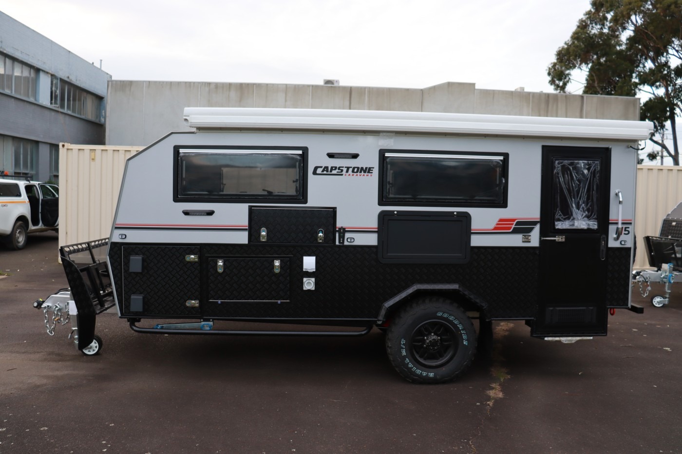 Capstone H5-A Hybrid Offroad Caravan - capstonecaravans